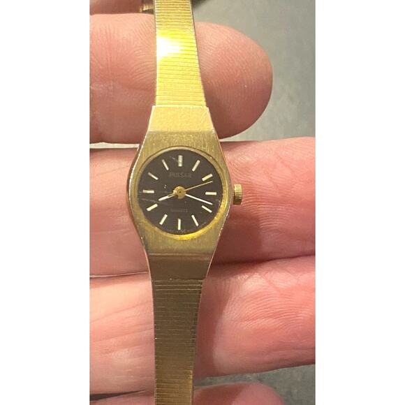 Women's VTG Pulsar by Seiko Quartz Dress Watch, Gold Tone Fine Link Band - Picture 1 of 4